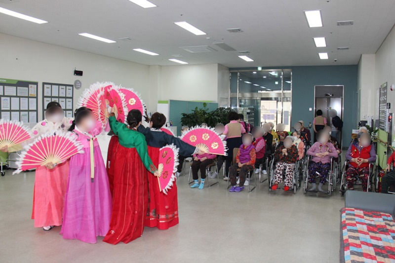 가족사랑요양원 갤러리 17